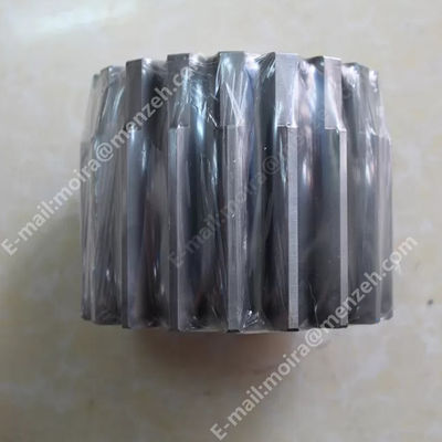 3075005 3063840 escavatore Final Drive Parts 3063842 3053098 pignone solare di viaggio di EX270-5 EX280-5 EX300-5 EX350-5 terzo